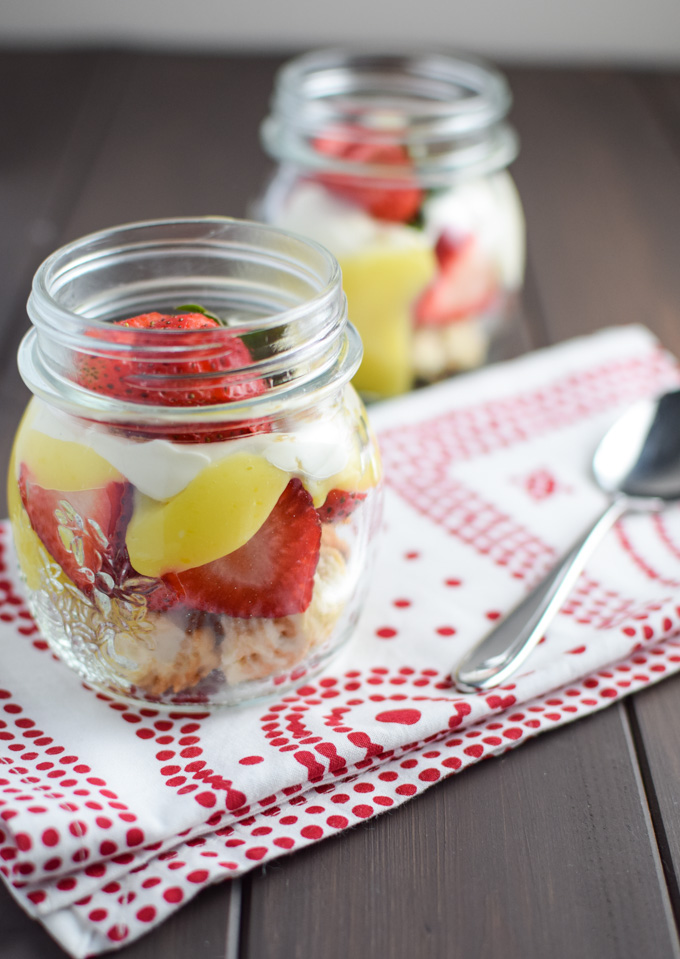 Mason Jar Strawberry Shortcake 