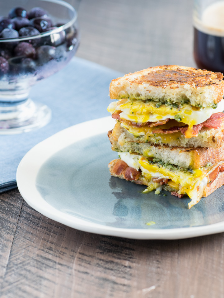 Toasted Pesto Egg Breakfast Sandwiches