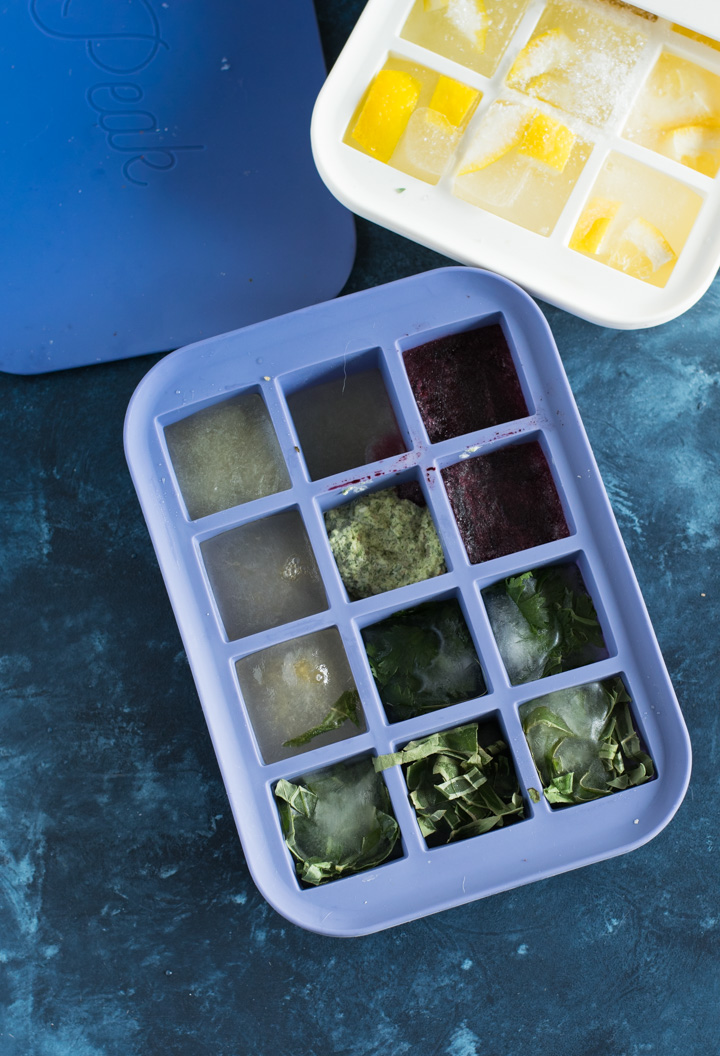 JYTEE Ice Cube Bin Scoop Trays - Use It As A Portable Box in The Freezer, Shelves, Pantry