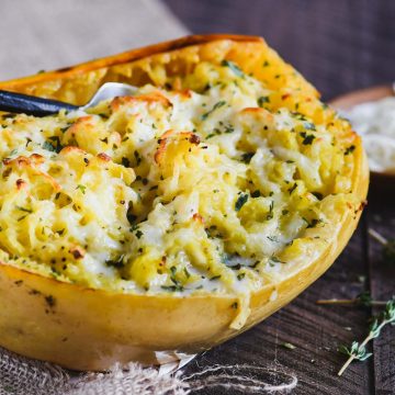 This cheesy garlic spaghetti squash....