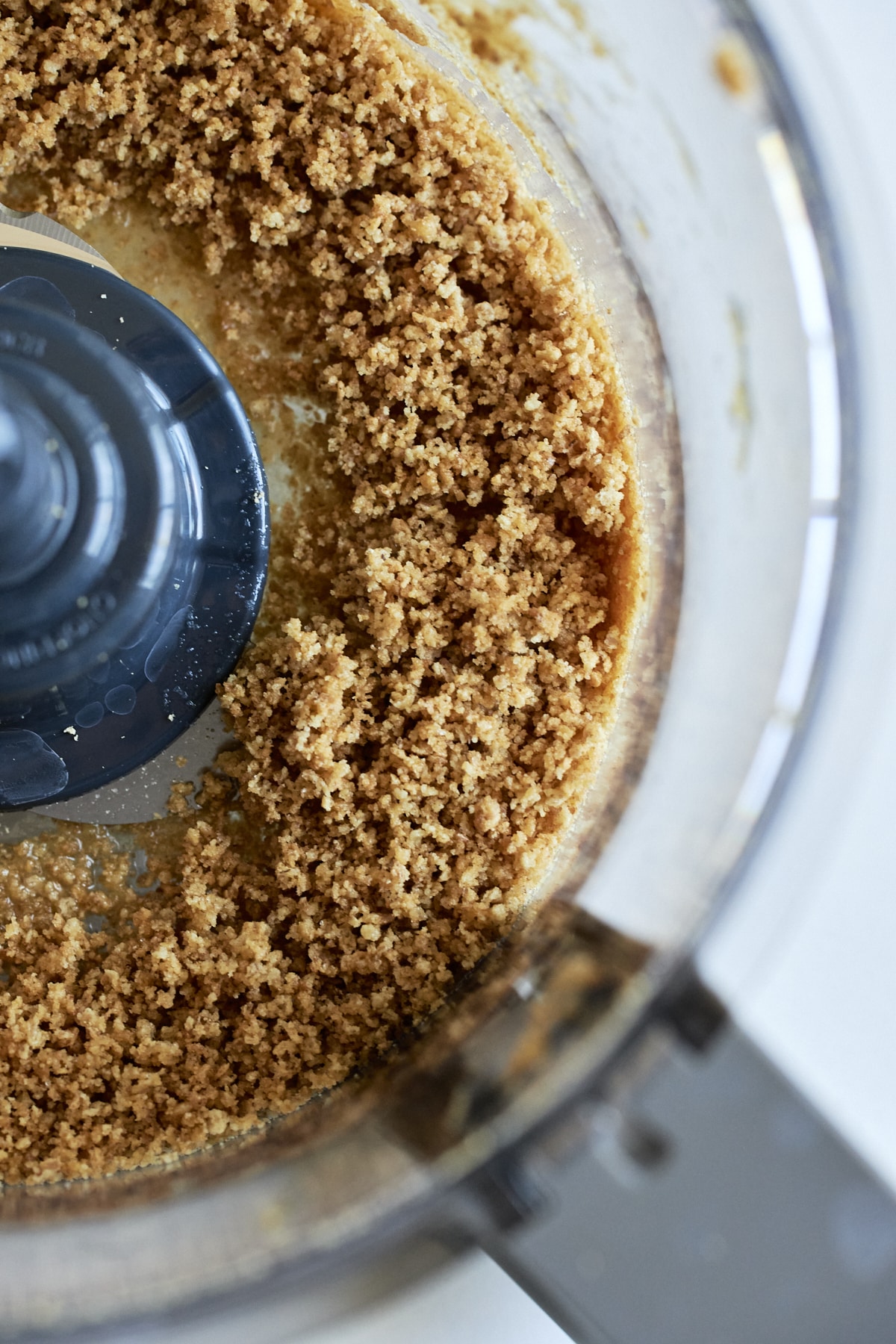 graham crackers in food processor